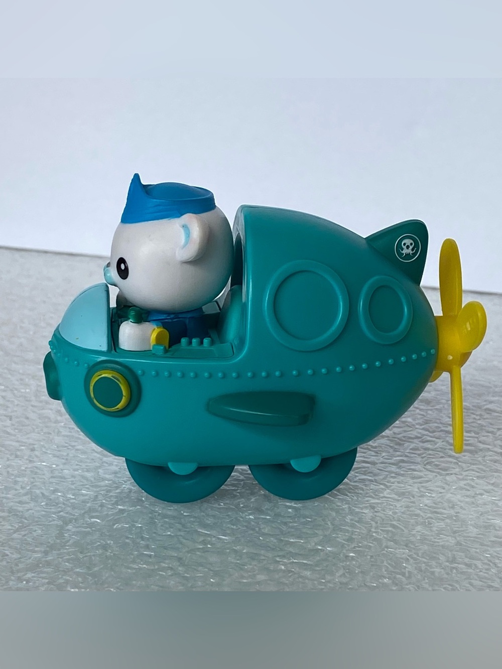 Octonauts Above & Beyond Captain Barnacles Gup-A Octo-Racer Rolling Submarine